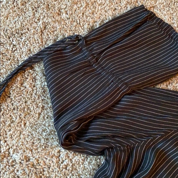 EXPRESS black pinstripe blouse w/flare sleeves - Picture 3 of 4